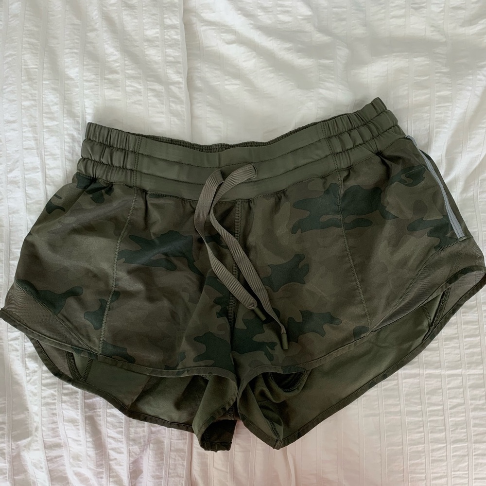 Lululemon Hoyte Shot Short